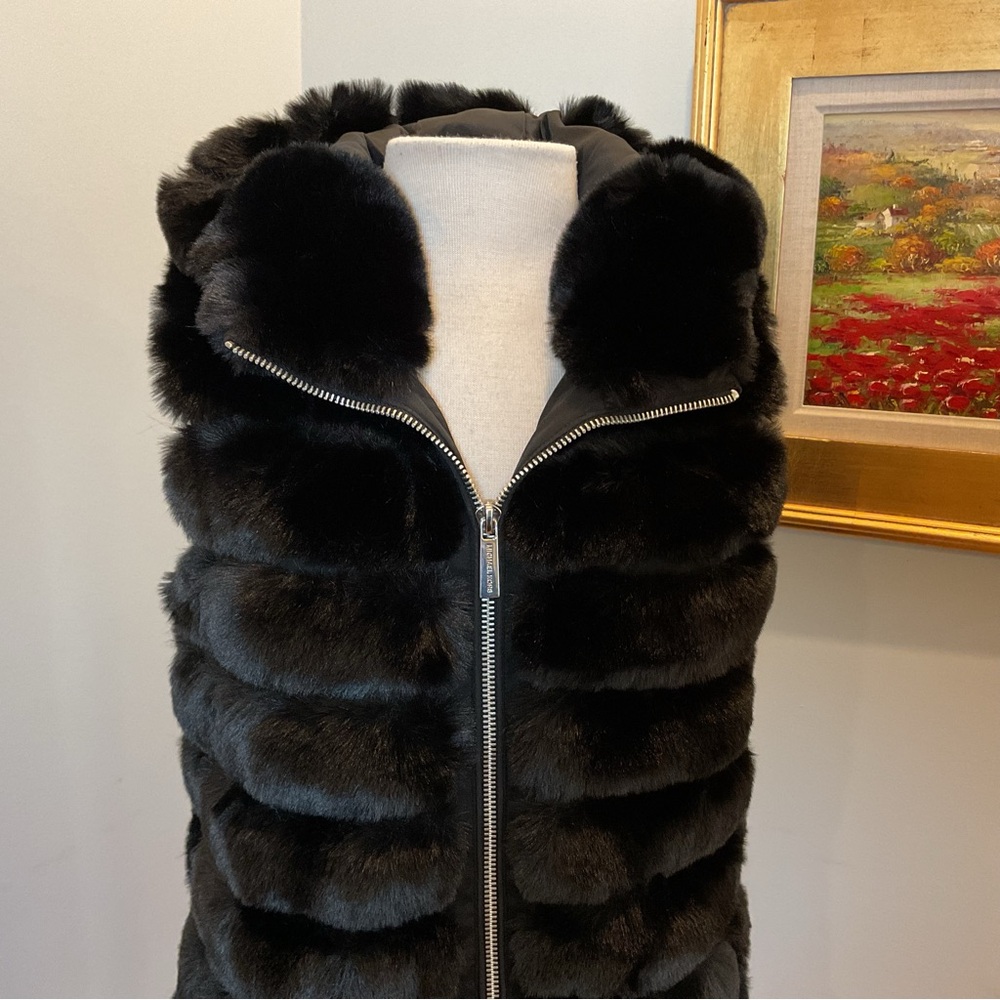 Michael Michael Kors Black Faux Fur‎ Vest NWT - Picture 2 of 10